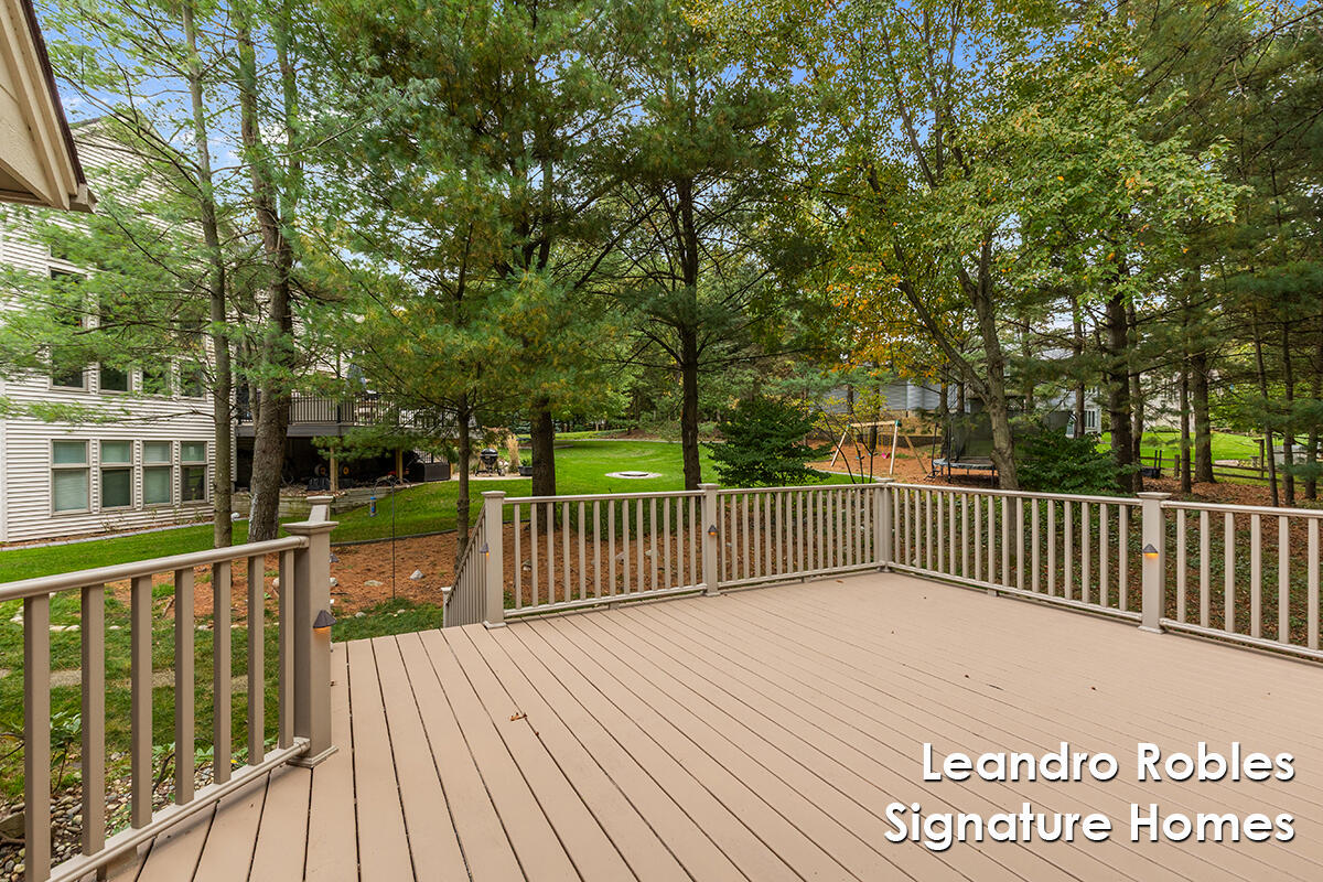 2875 Riverwoods Drive NE