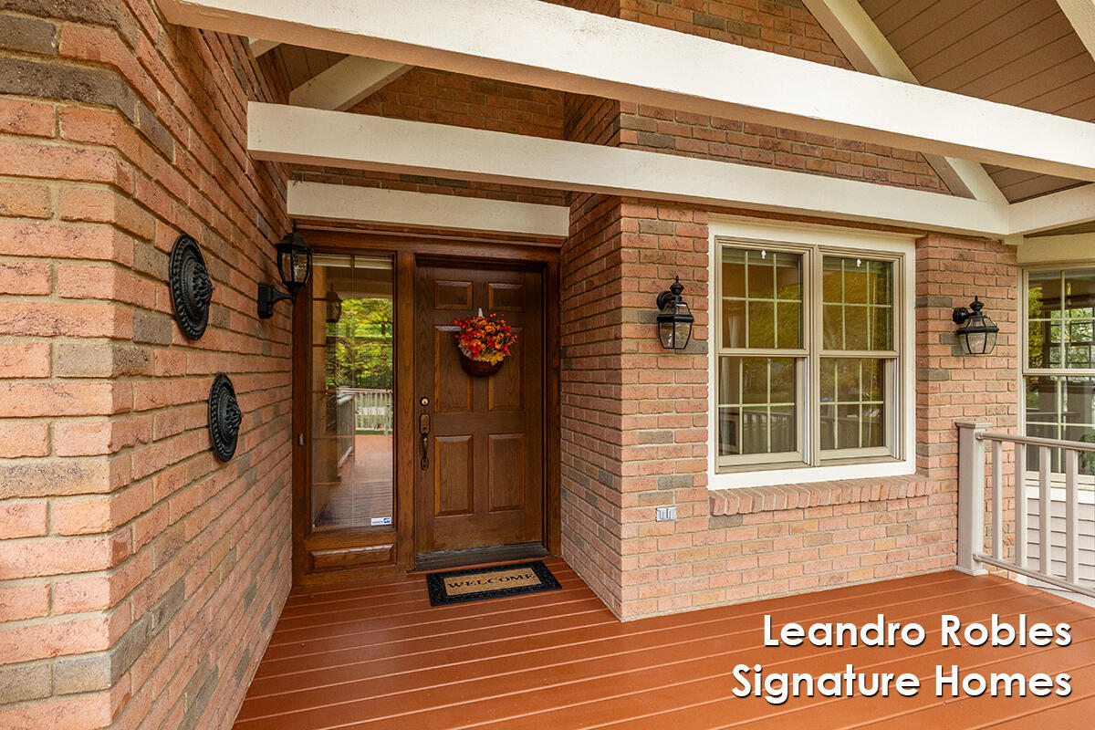 2875 Riverwoods Drive NE