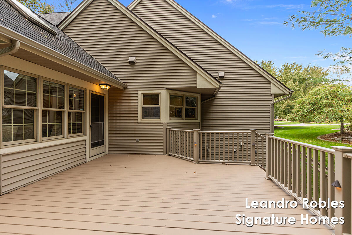 2875 Riverwoods Drive NE