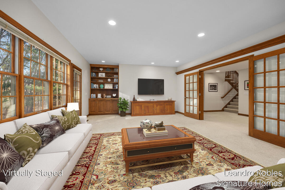 2875 Riverwoods Drive NE