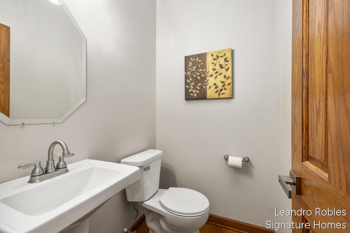 2875 Riverwoods Drive NE