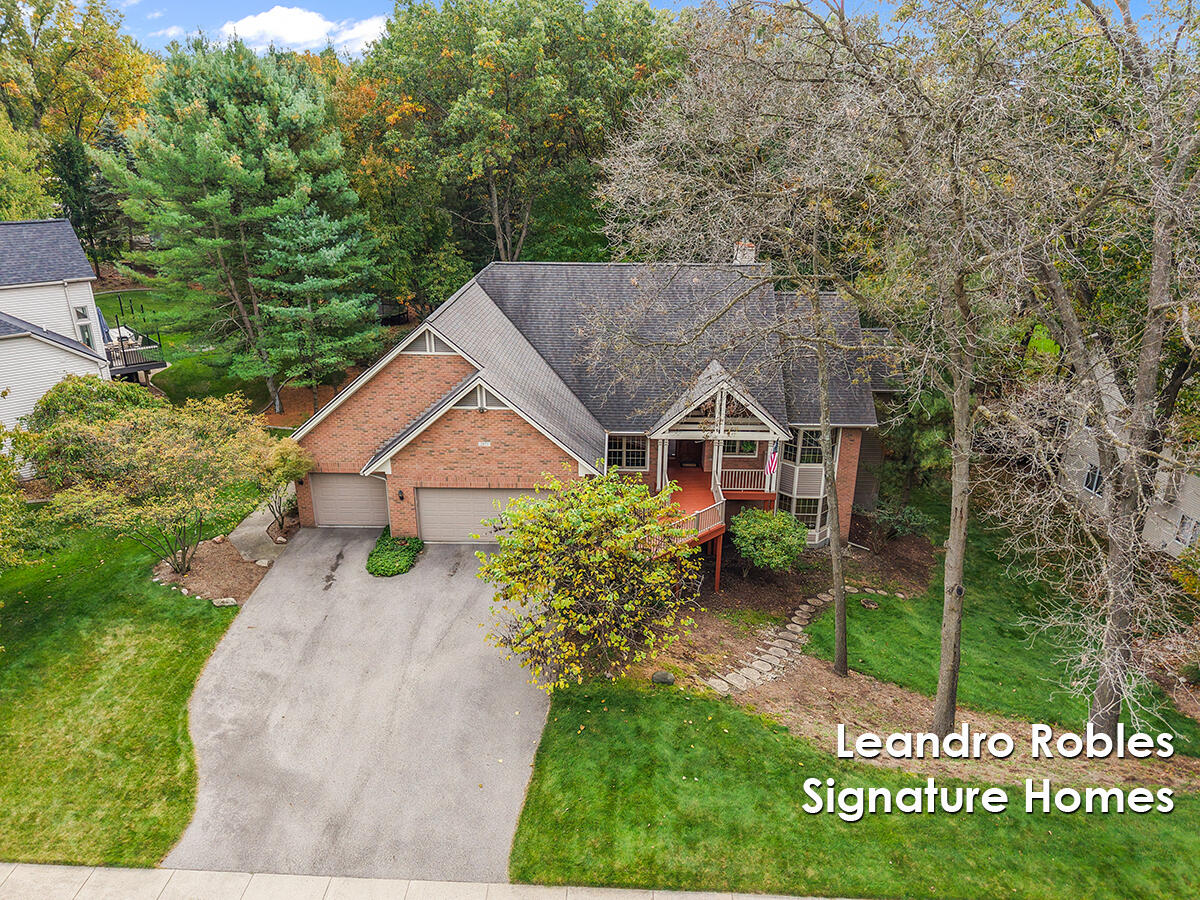 2875 Riverwoods Drive NE