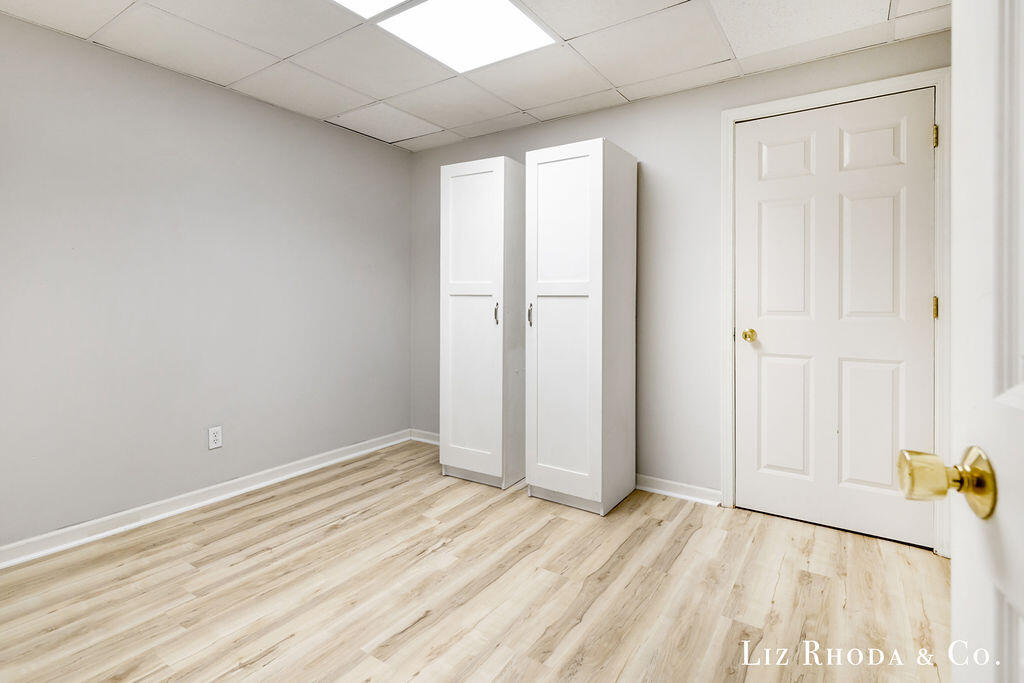 8275 Vista Royale Lane NE