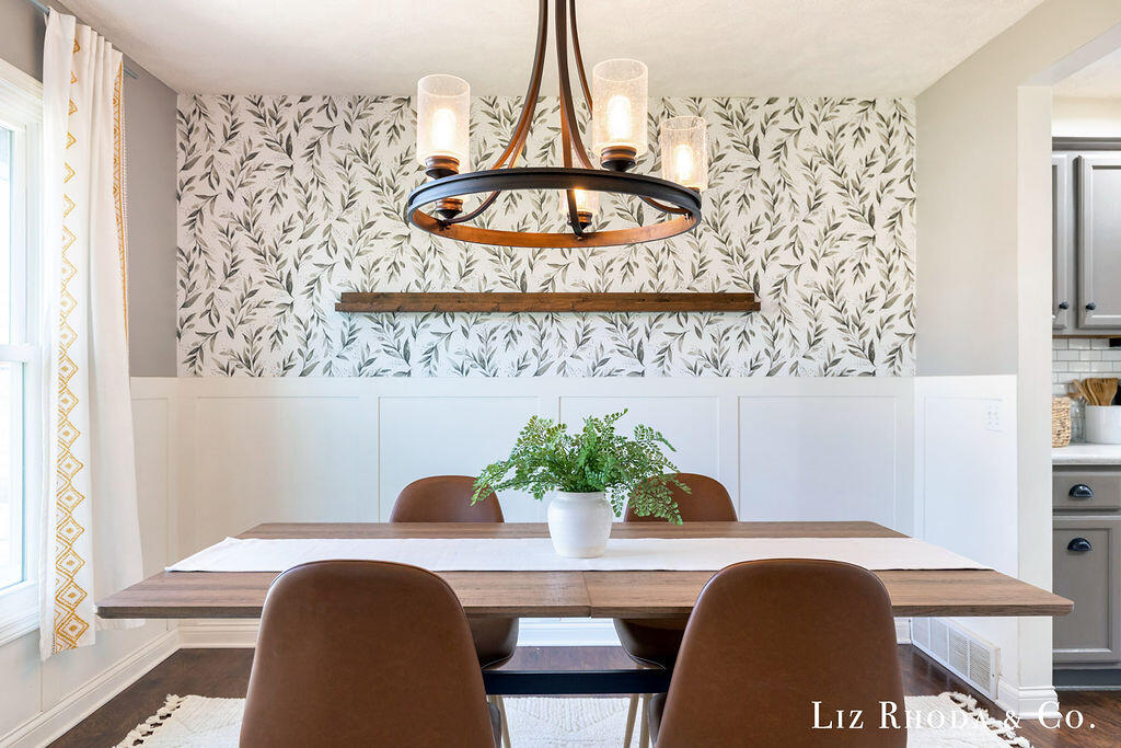 8275 Vista Royale Lane NE