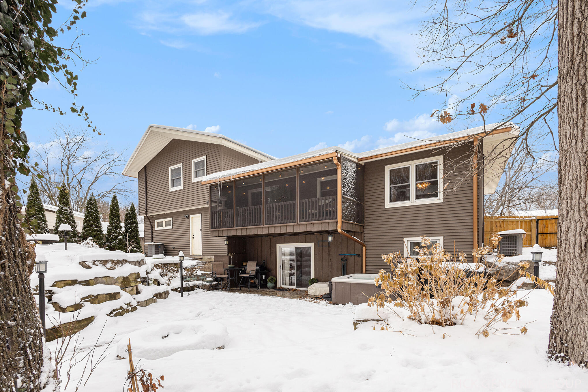 1154 Springwood Drive SE