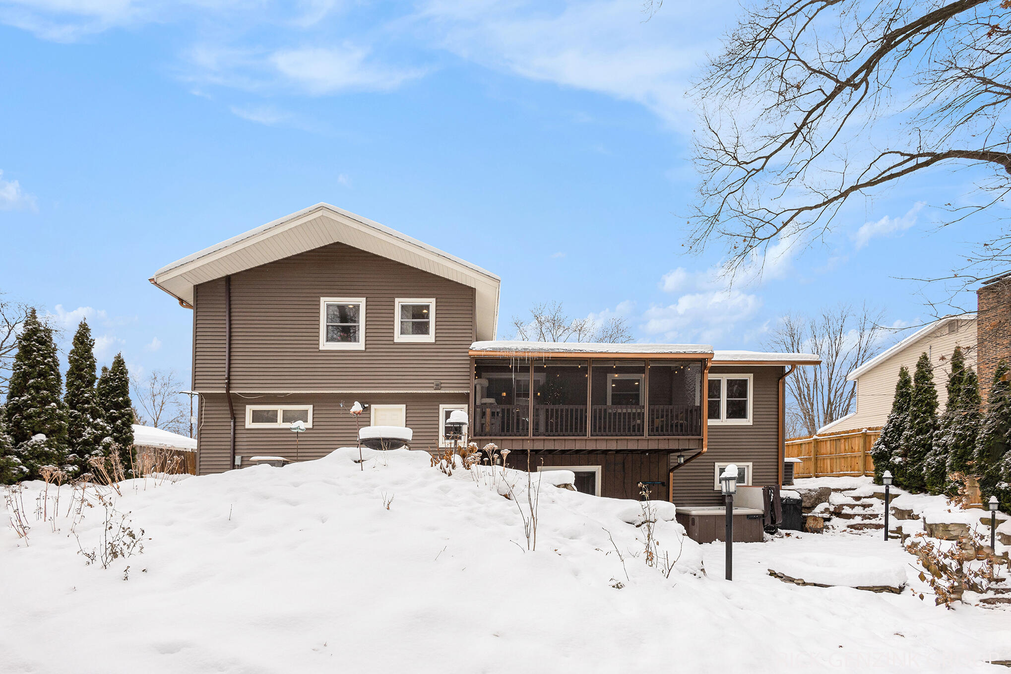 1154 Springwood Drive SE