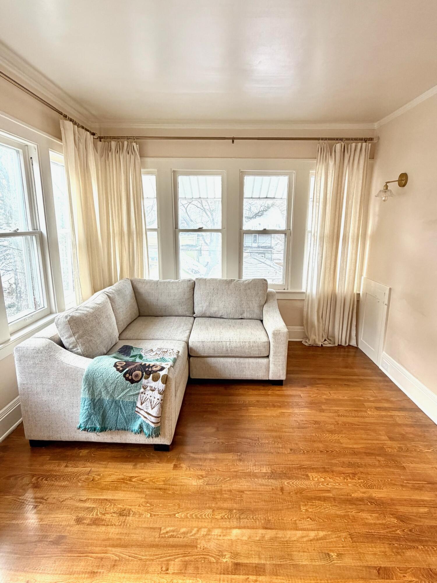 905 Calvin Avenue SE