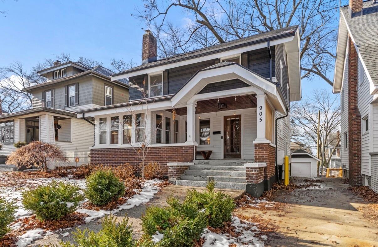 905 Calvin Avenue SE