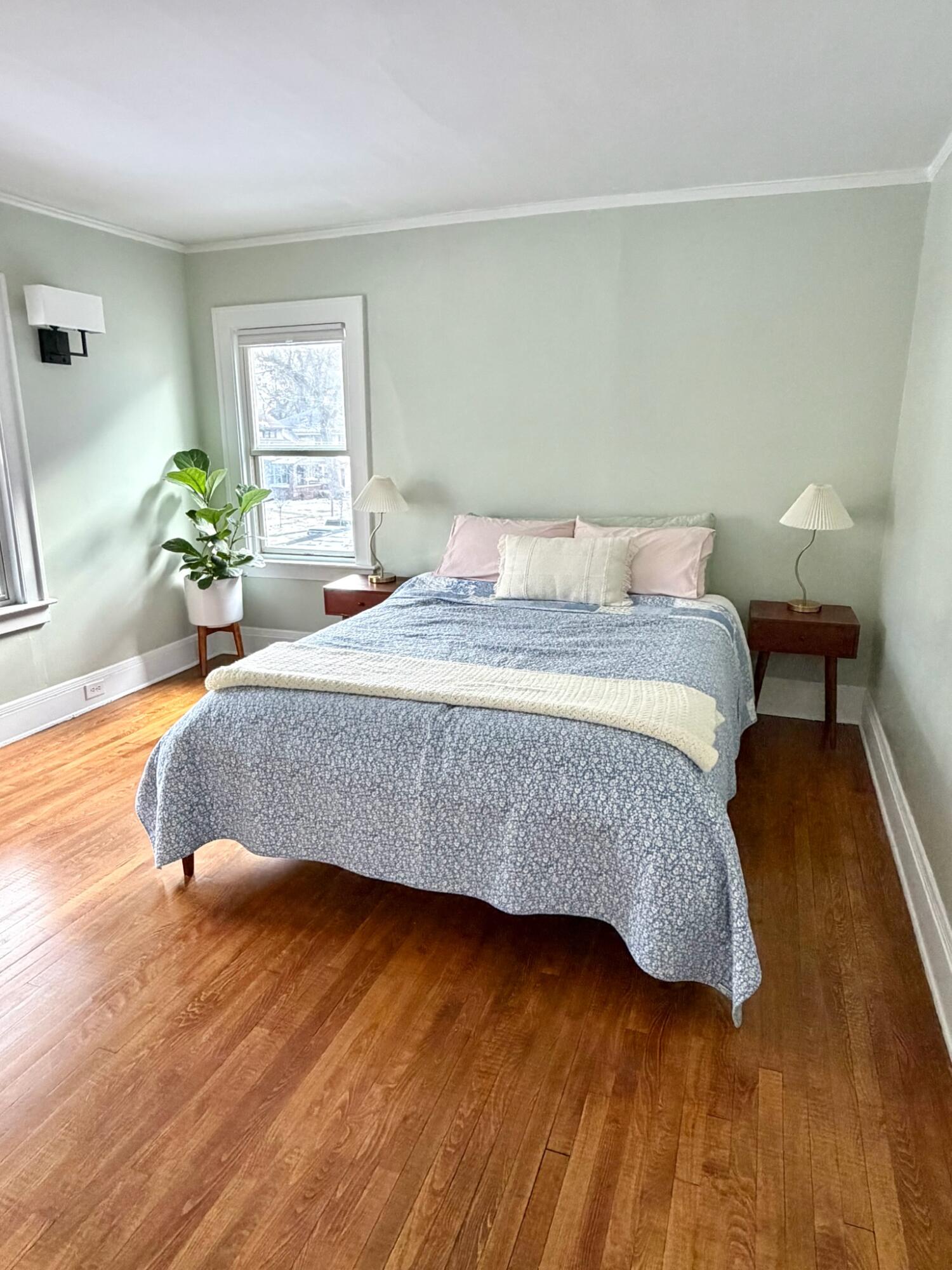 905 Calvin Avenue SE