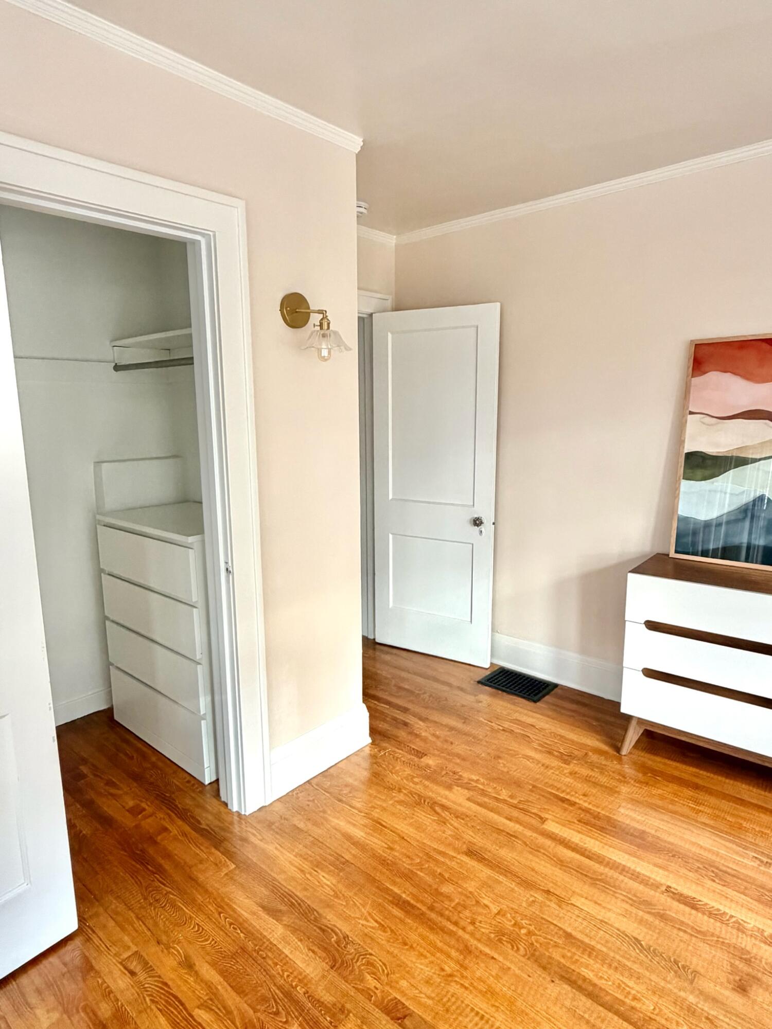 905 Calvin Avenue SE