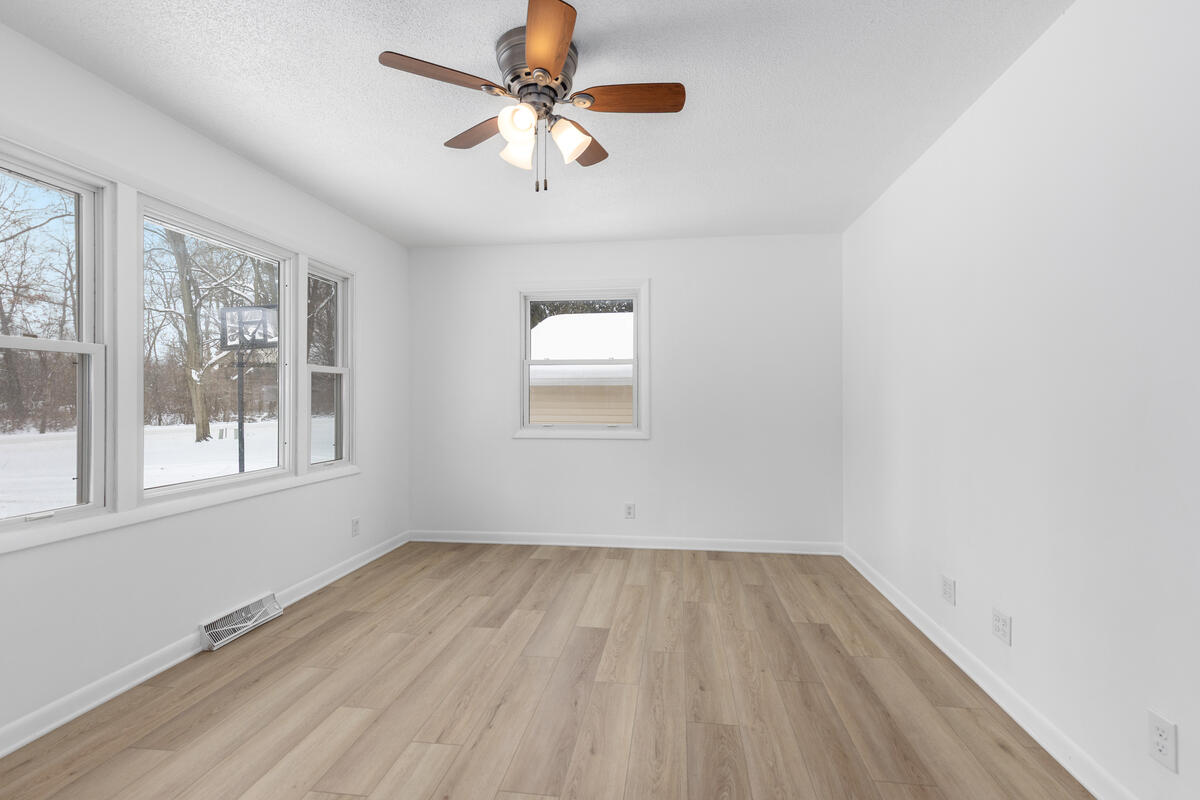 12699 NE Macclain Street NE