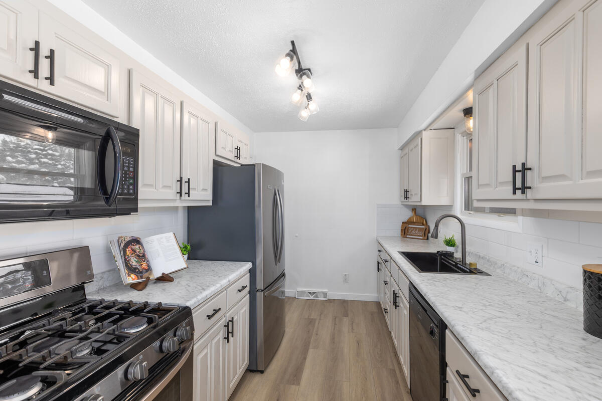 12699 NE Macclain Street NE