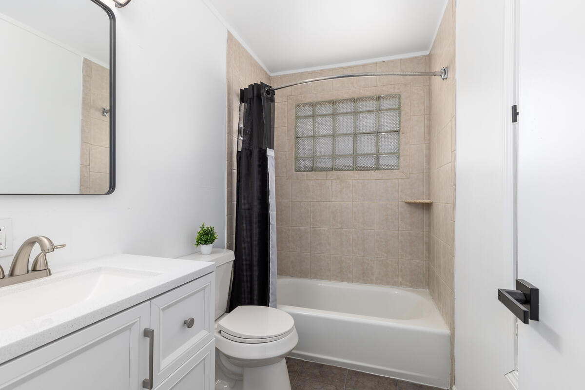 12699 NE Macclain Street NE