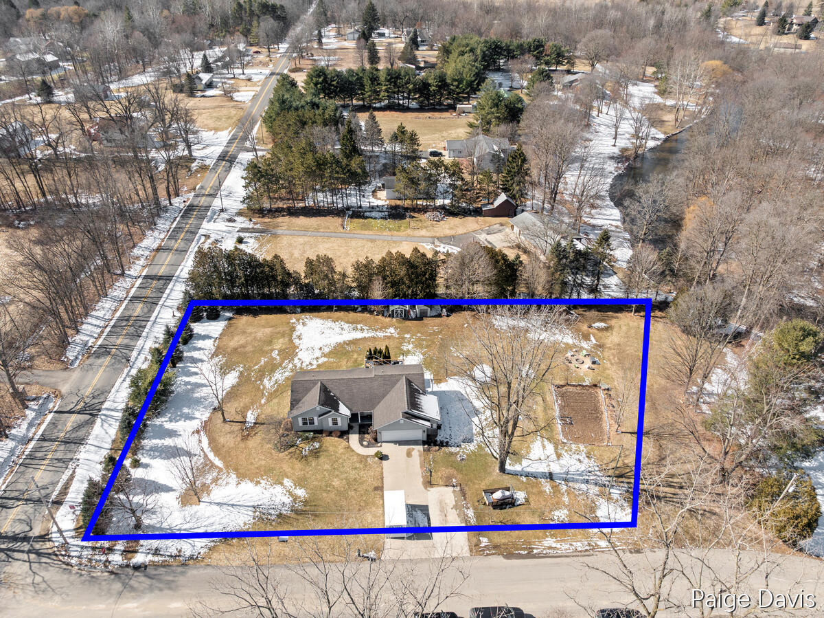 3025 Valley View Drive NE