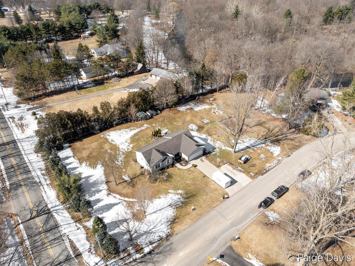 3025 Valley View Drive NE