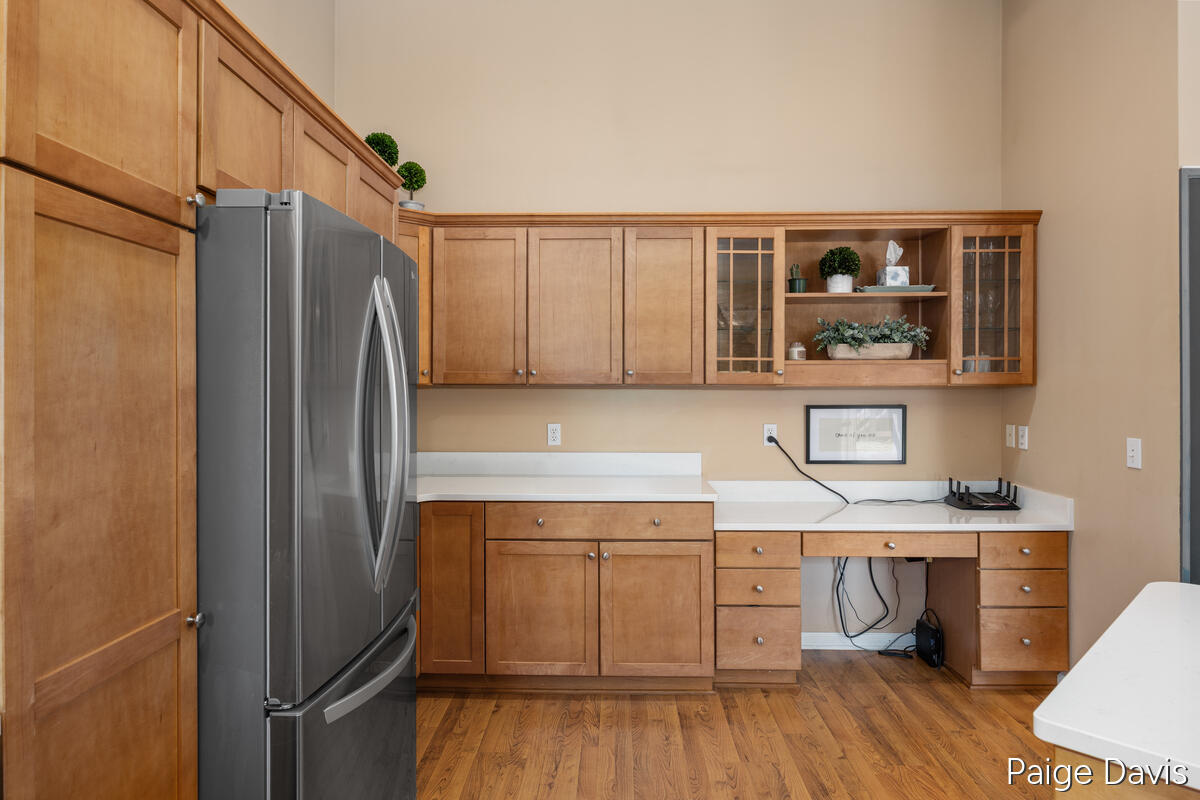 3025 Valley View Drive NE