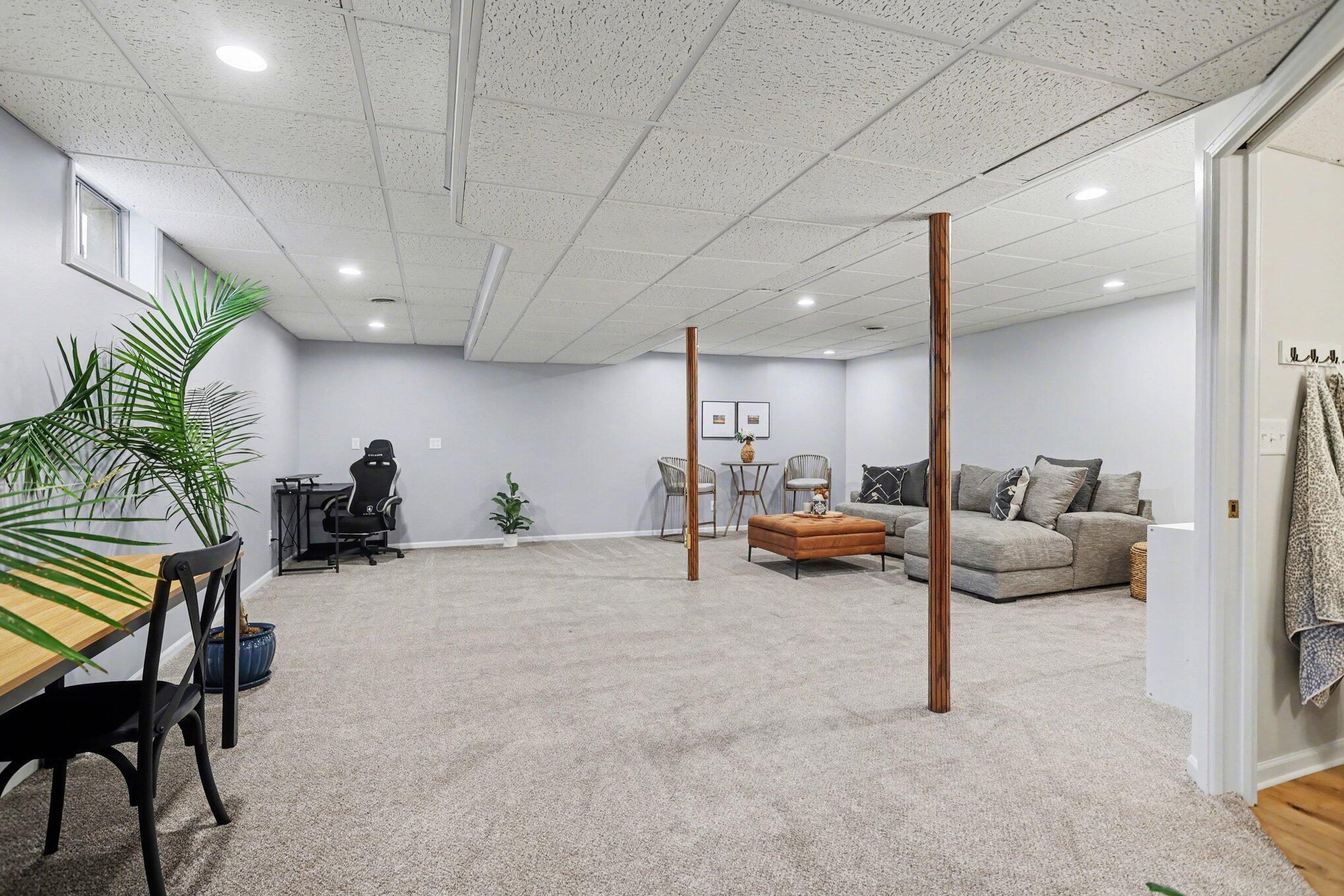 1163 S Lakeside Drive S