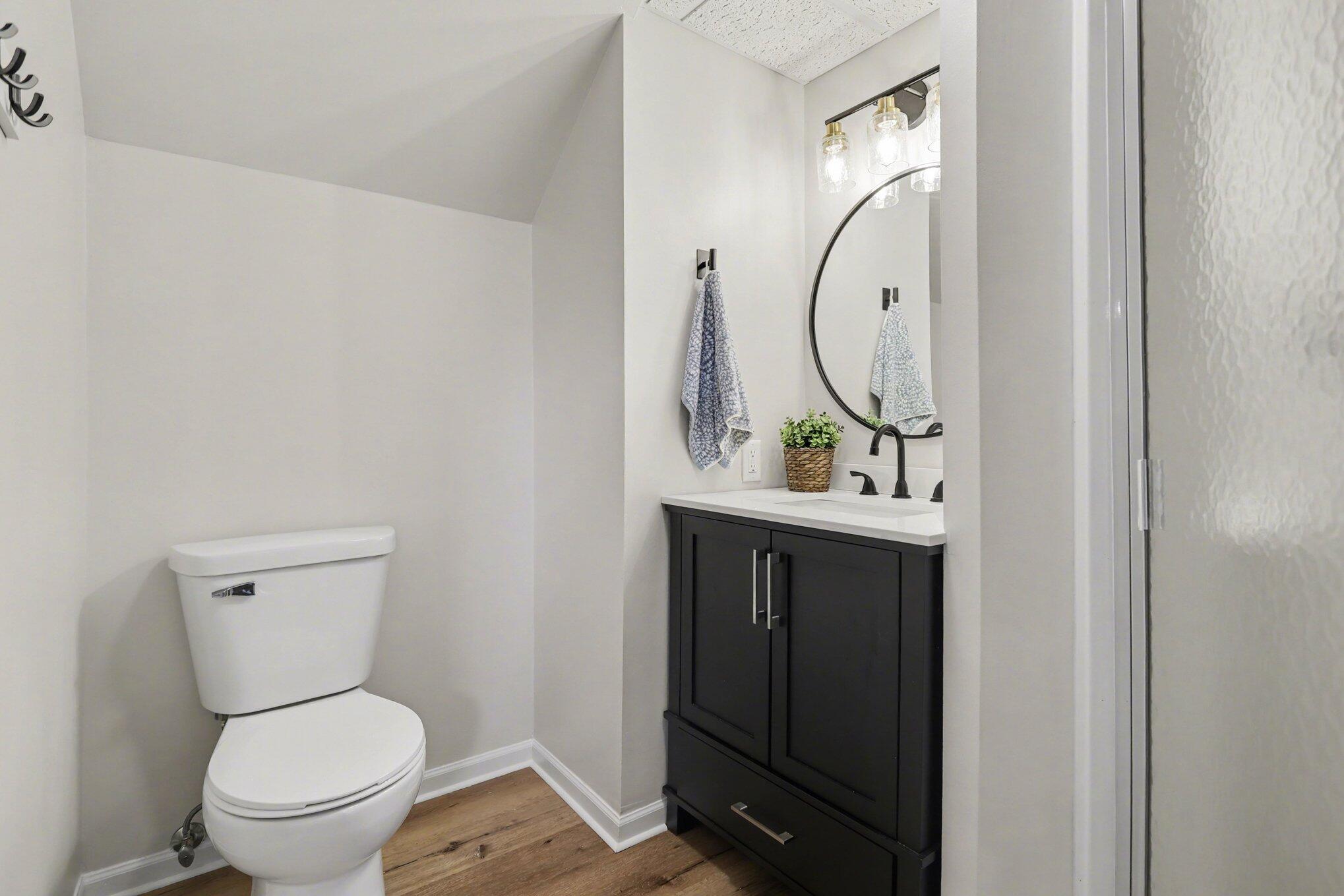 1163 S Lakeside Drive S