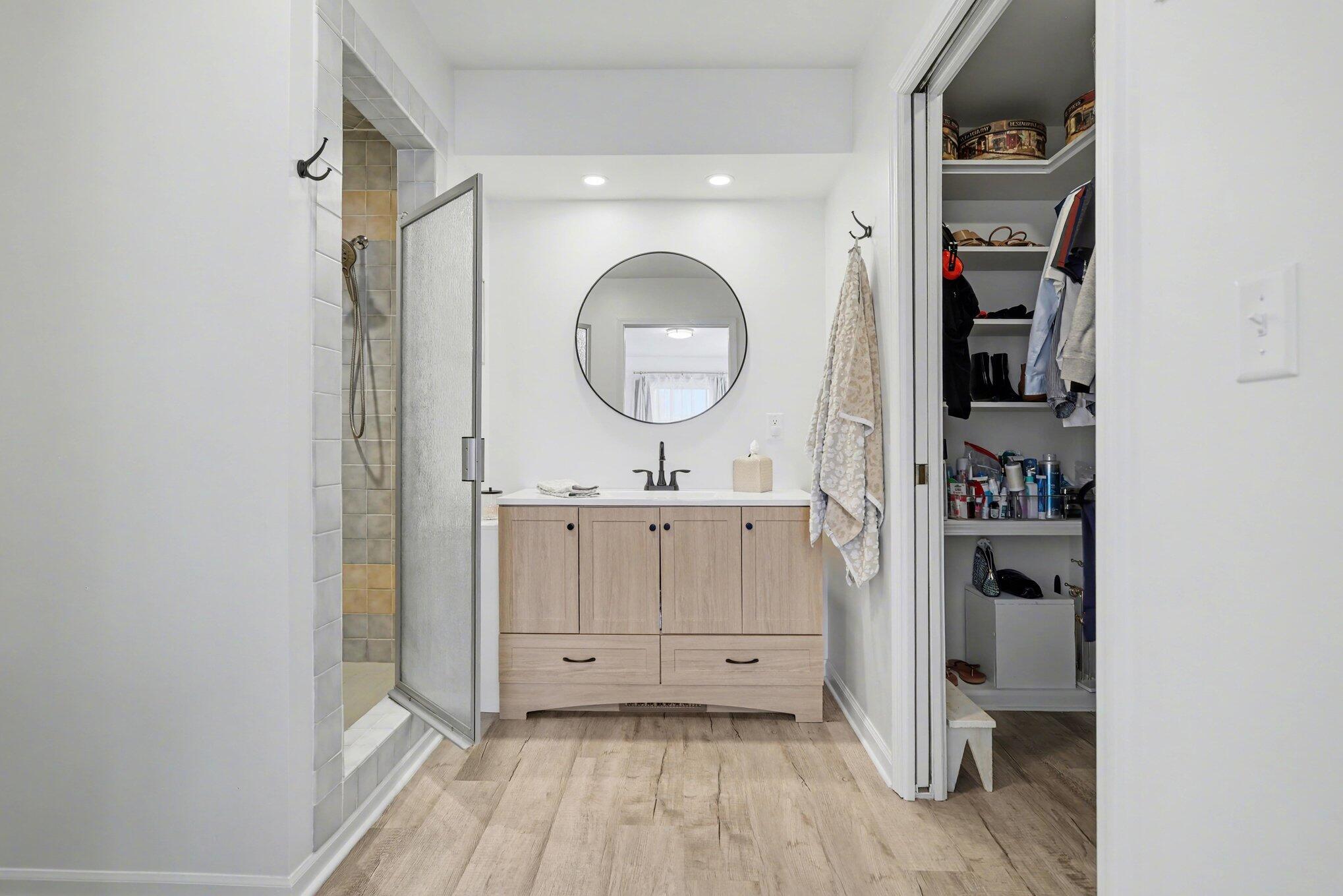 1163 S Lakeside Drive S