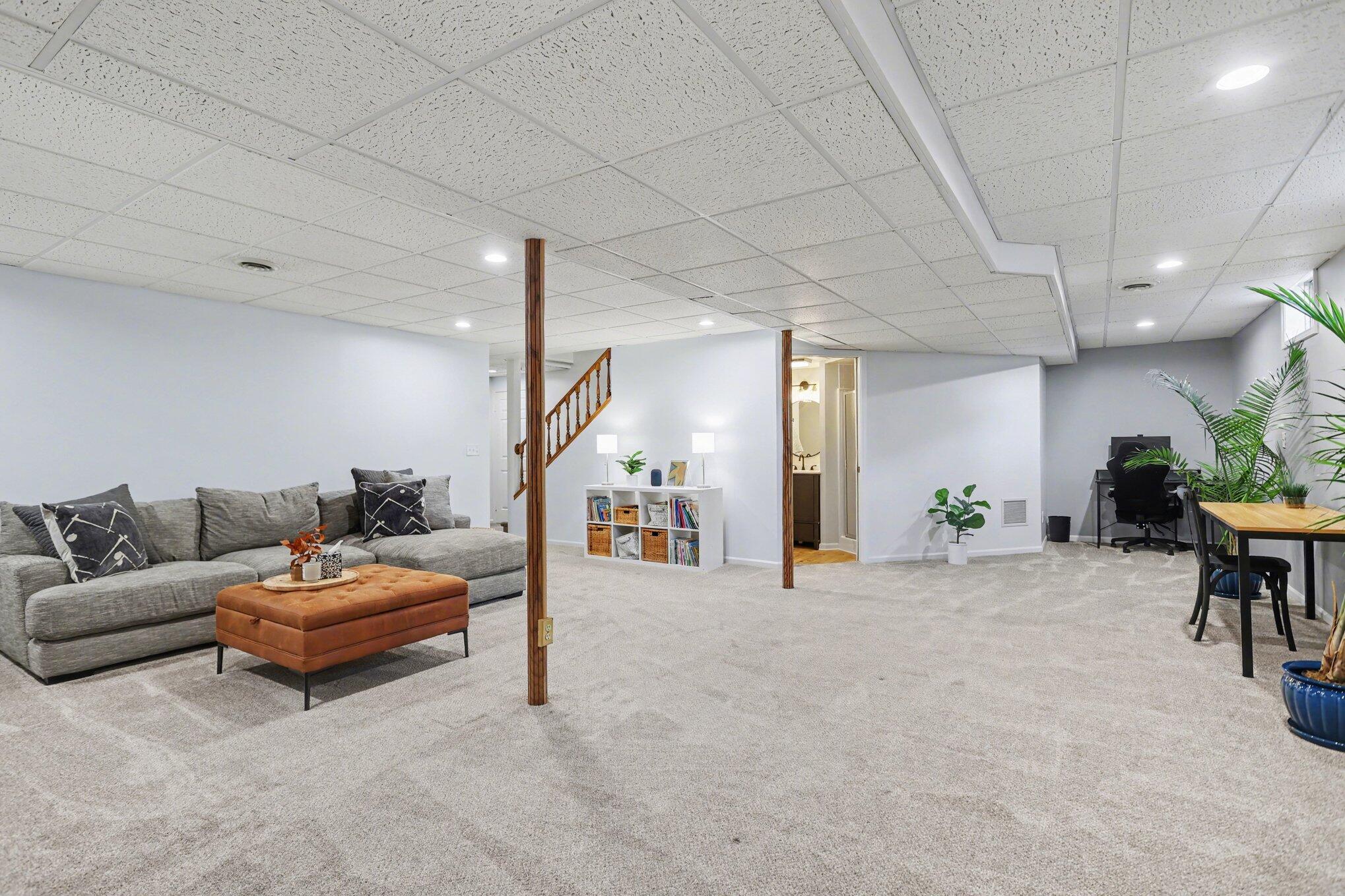 1163 S Lakeside Drive S