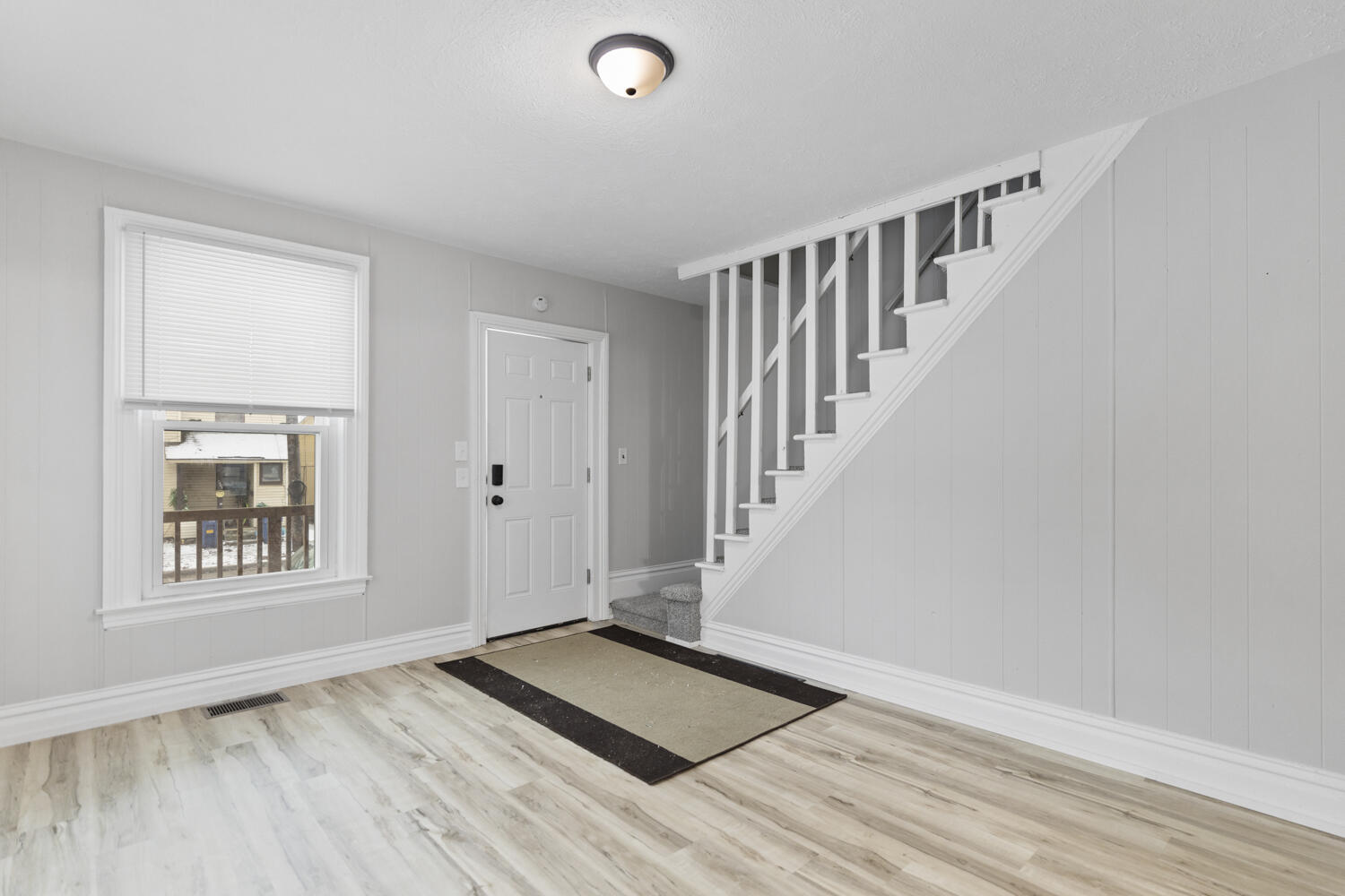 301 Spencer Street NE