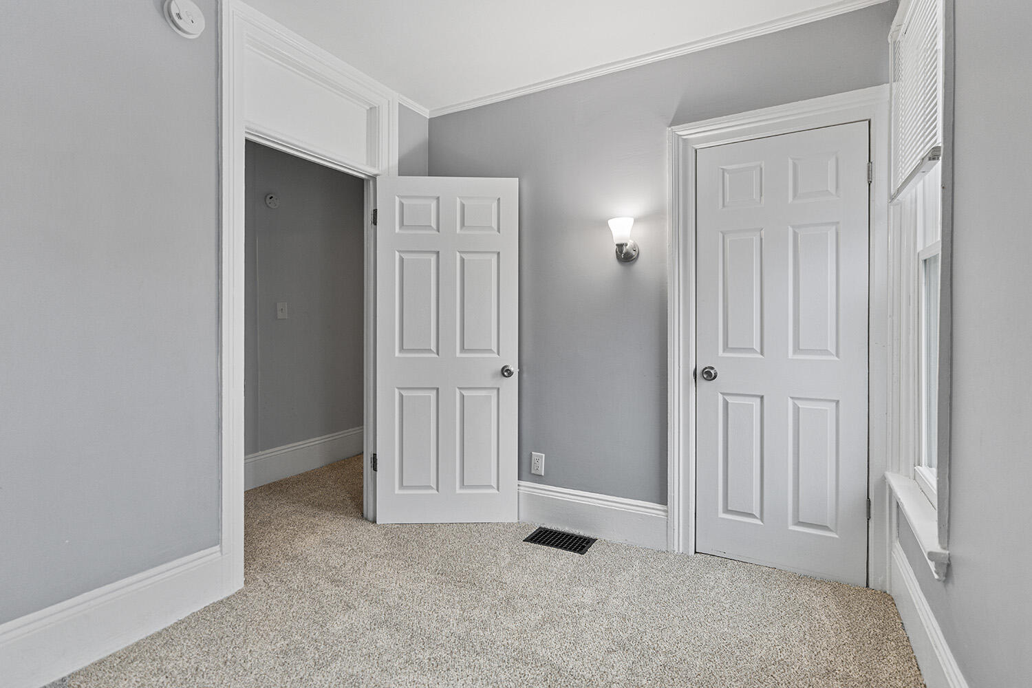 301 Spencer Street NE