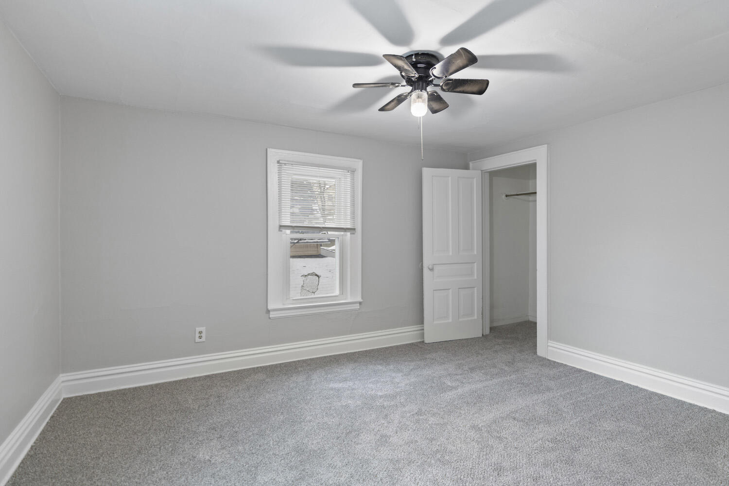 301 Spencer Street NE