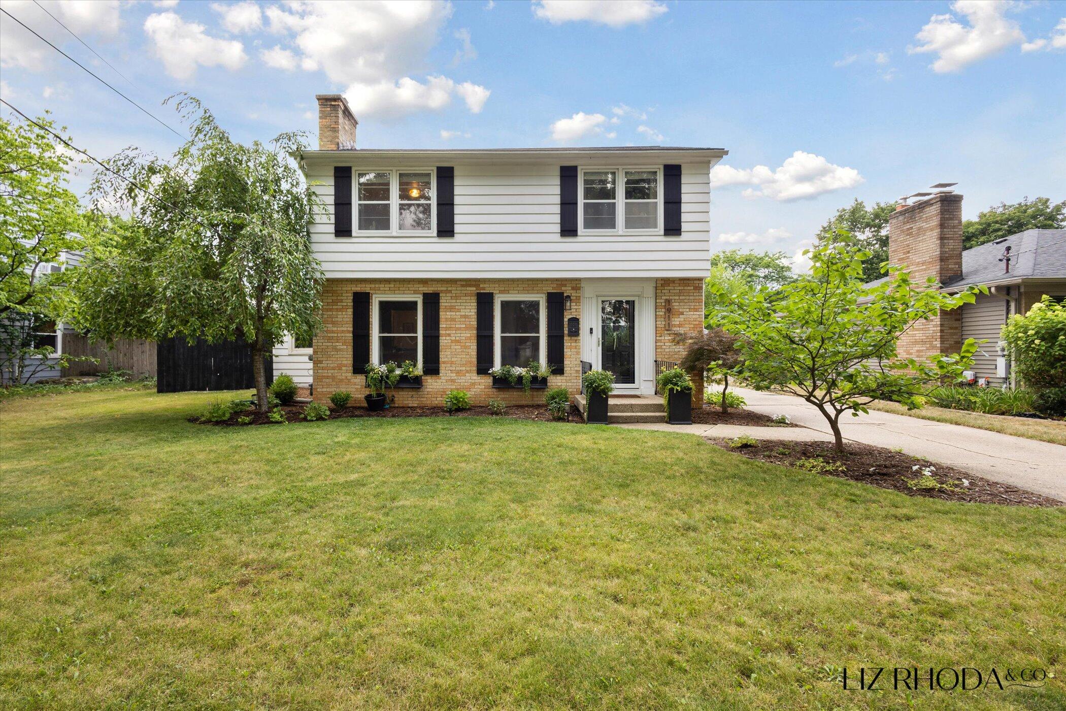 1911 Hutchinson Avenue SE