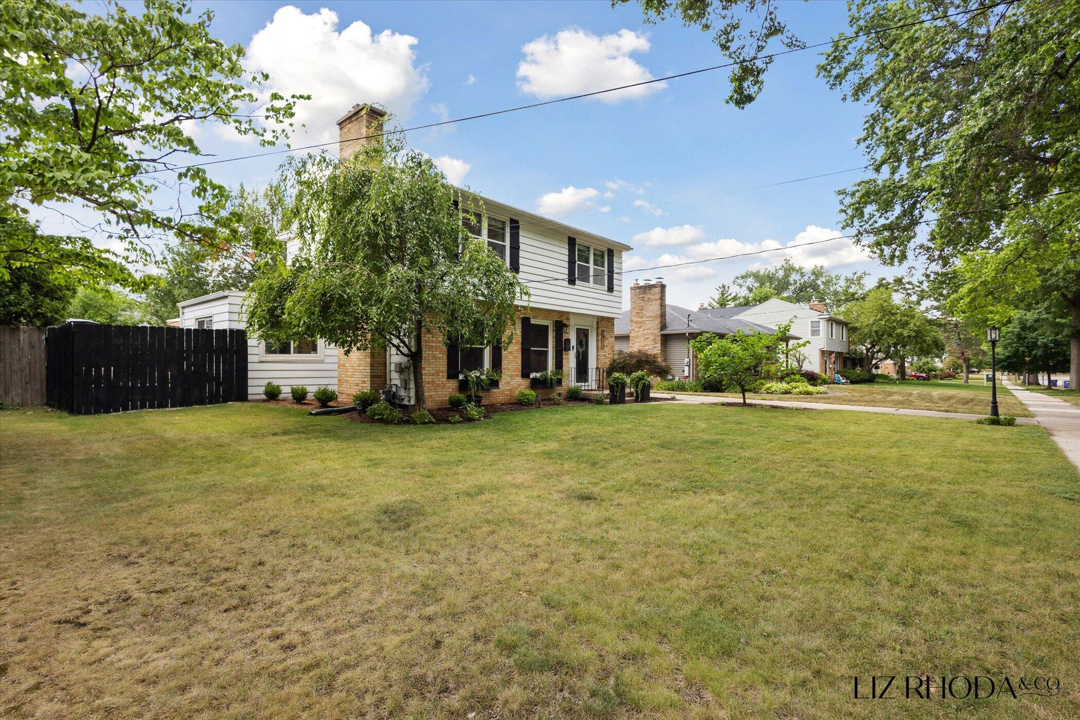 1911 Hutchinson Avenue SE