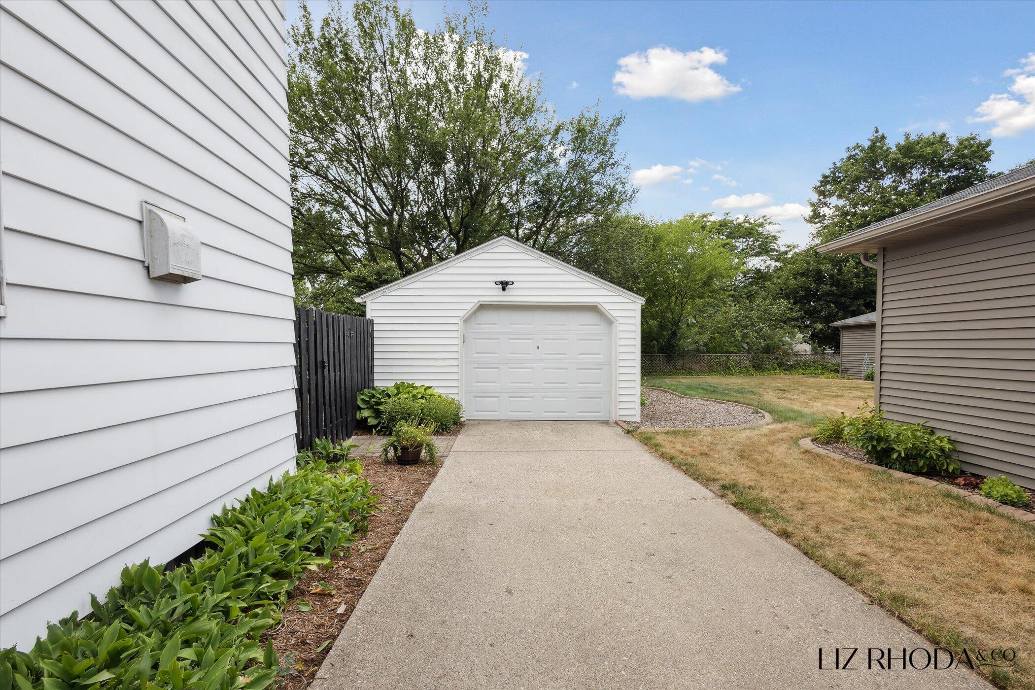 1911 Hutchinson Avenue SE