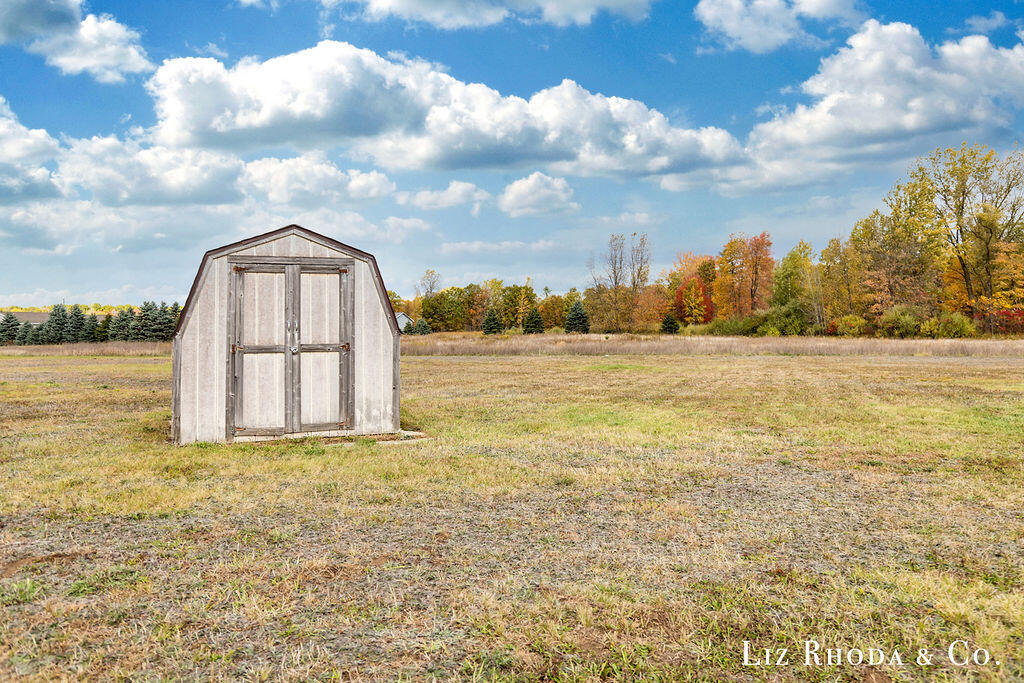 11099 18 Mile Road NE