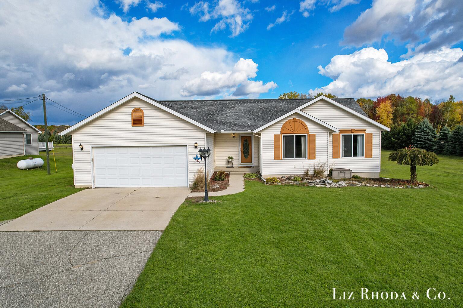 11099 18 Mile Road NE