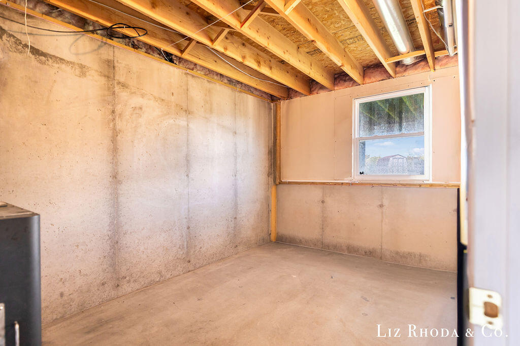 11099 18 Mile Road NE