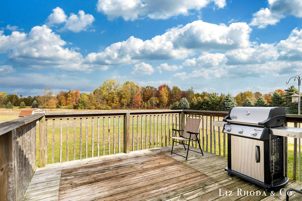 11099 18 Mile Road NE