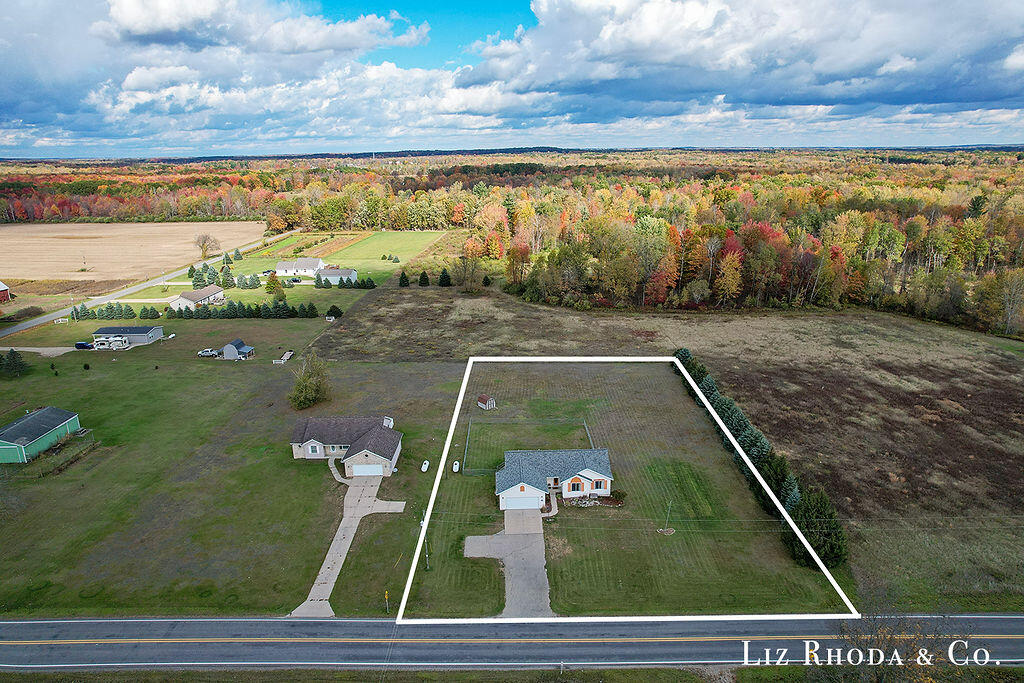 11099 18 Mile Road NE