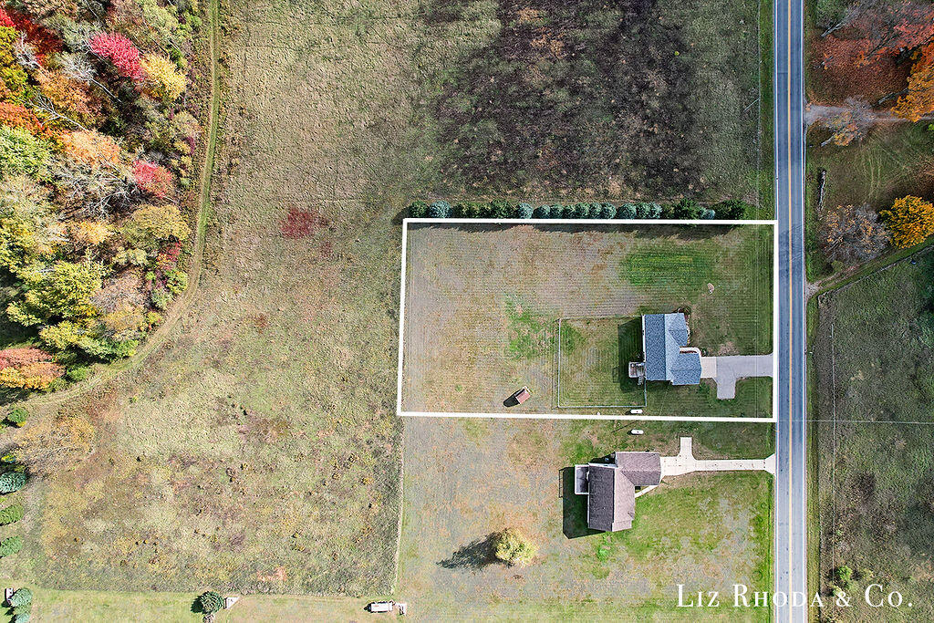 11099 18 Mile Road NE