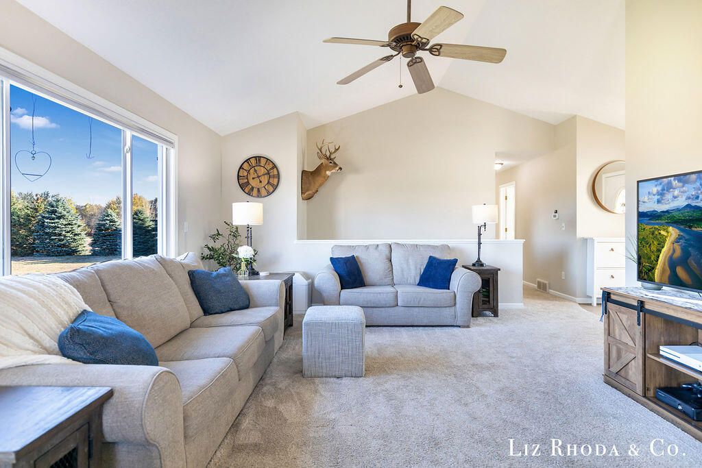 11099 18 Mile Road NE