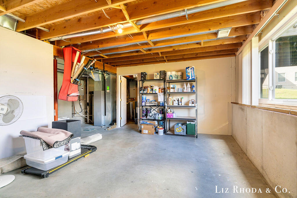 11099 18 Mile Road NE