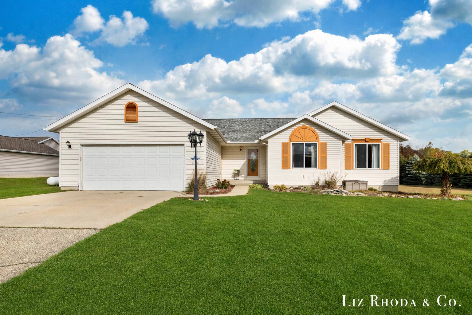 11099 18 Mile Road NE