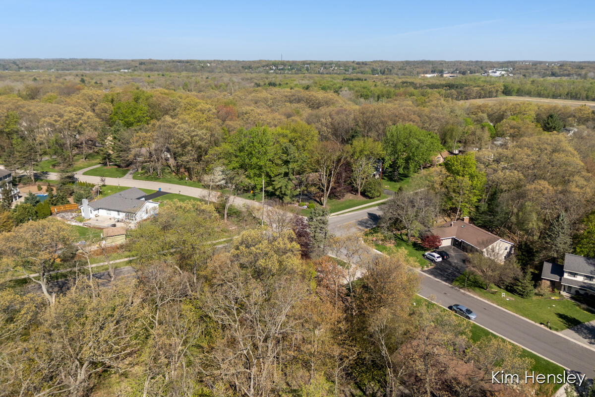 2012 Timberview Drive NE