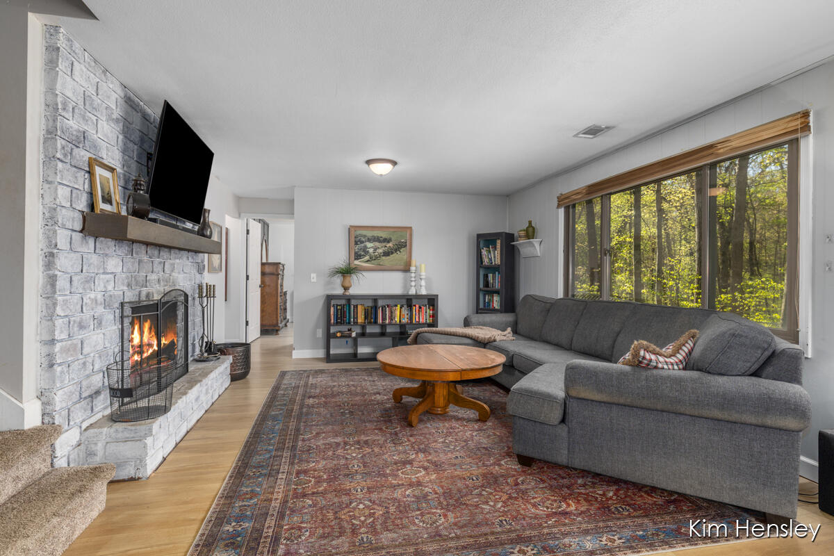 2012 Timberview Drive NE