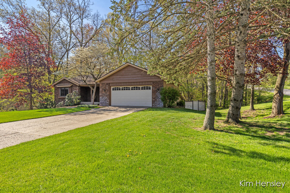 2012 Timberview Drive NE