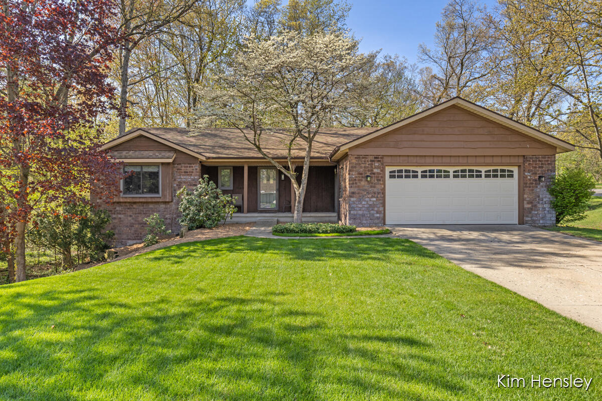 2012 Timberview Drive NE