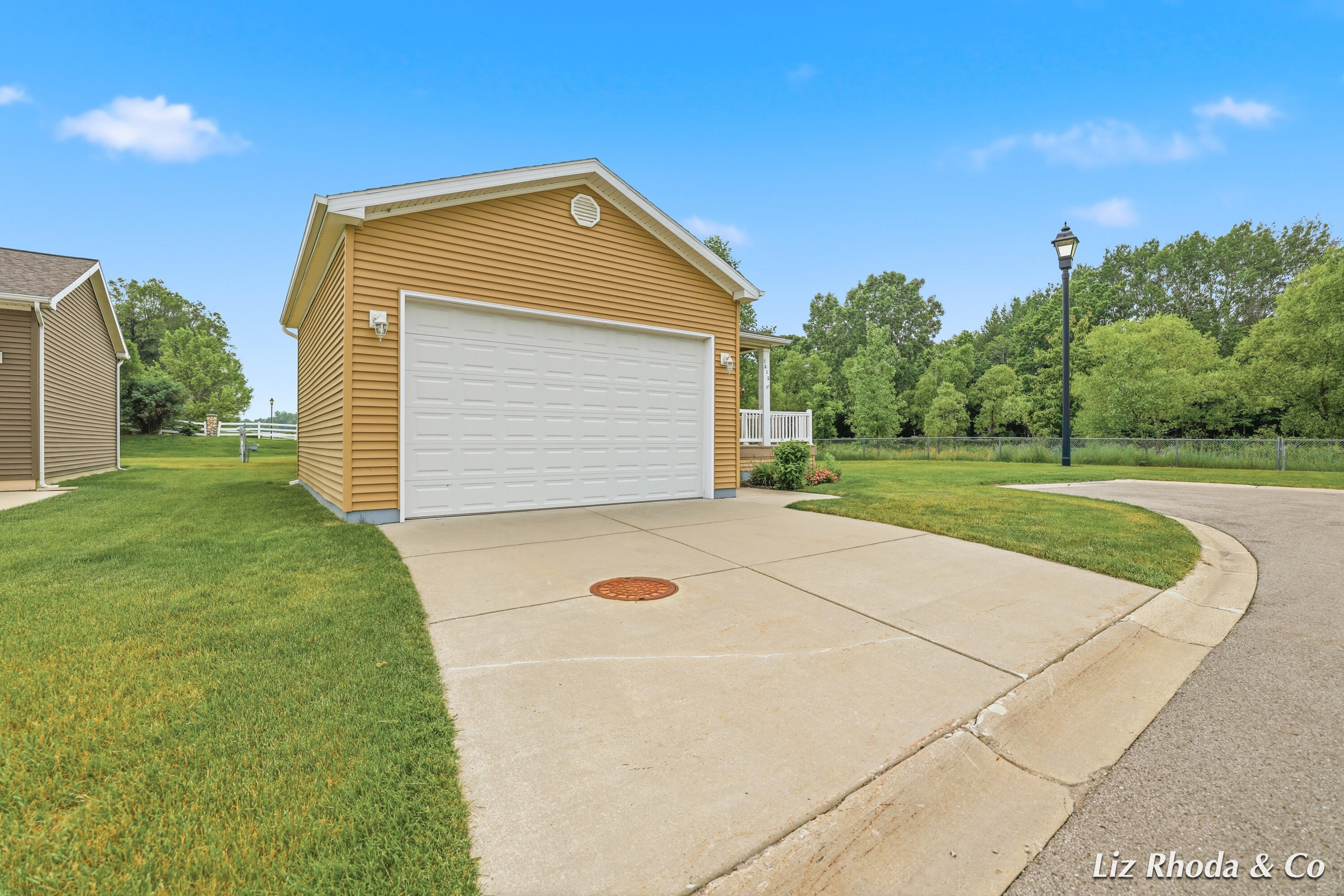 5610 Kingsley Drive NE