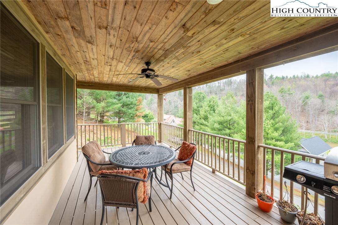 425 Green Meadows Drive