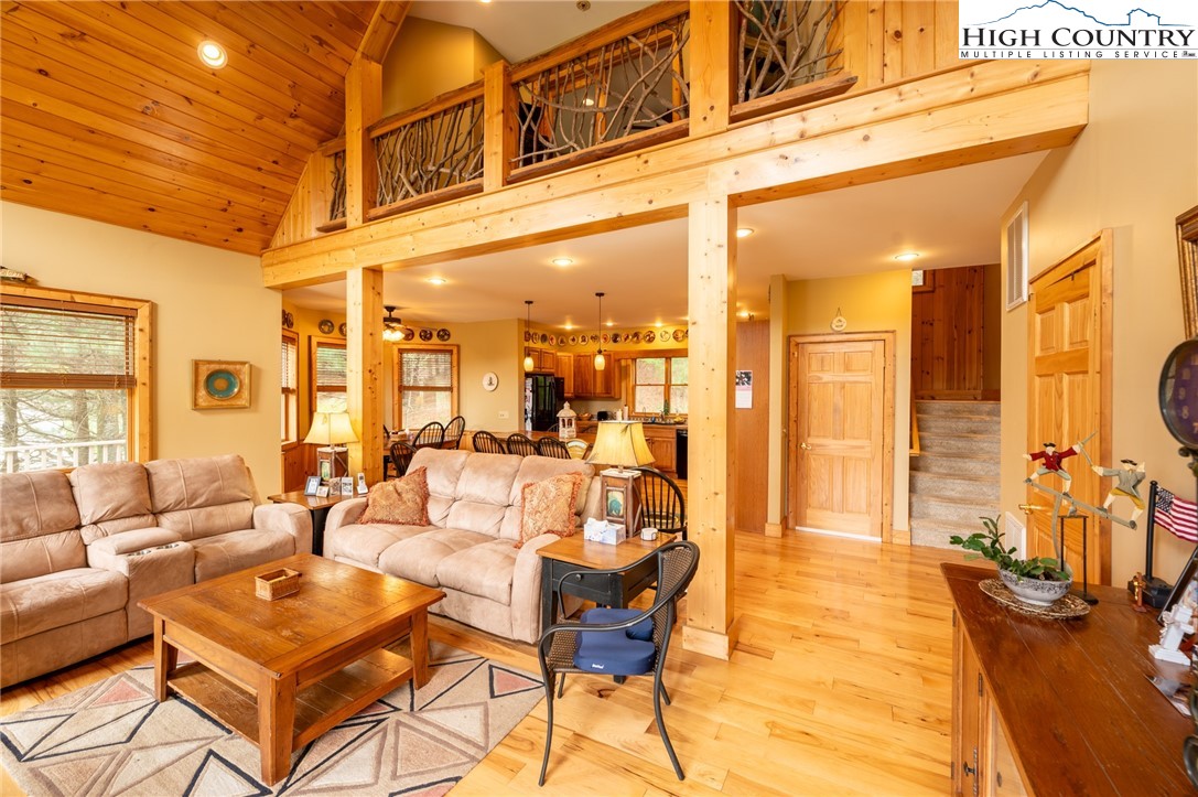 425 Green Meadows Drive