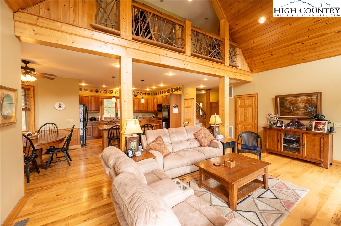 425 Green Meadows Drive