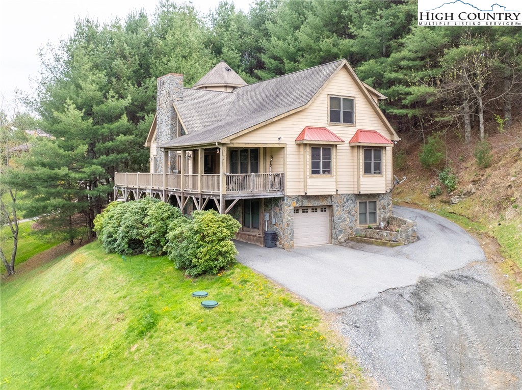 425 Green Meadows Drive