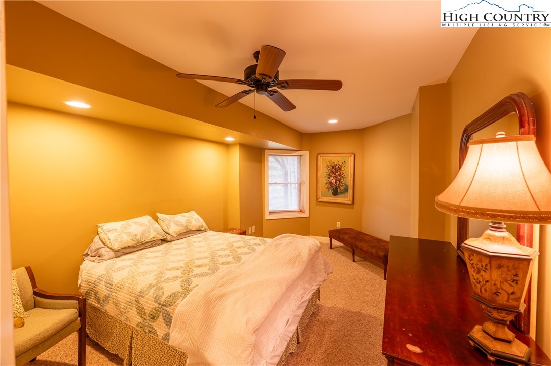 425 Green Meadows Drive
