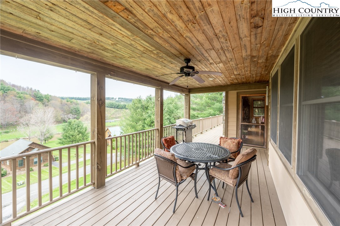 425 Green Meadows Drive